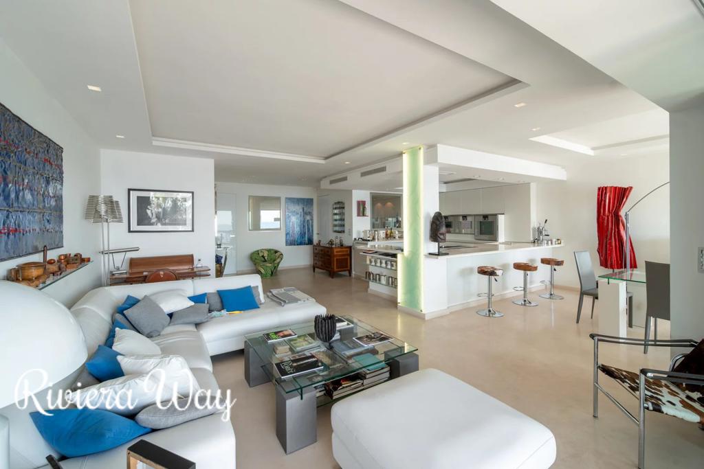 3 room apartment in Cannes, photo #6, listing #105737856