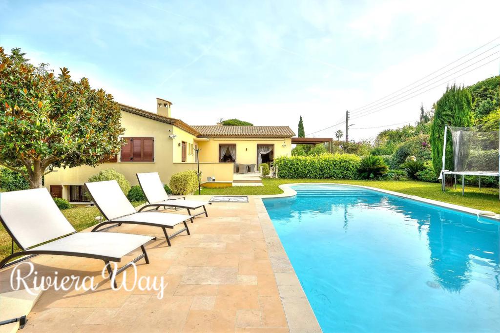 8 room villa in Cap d'Antibes, photo #2, listing #91301070