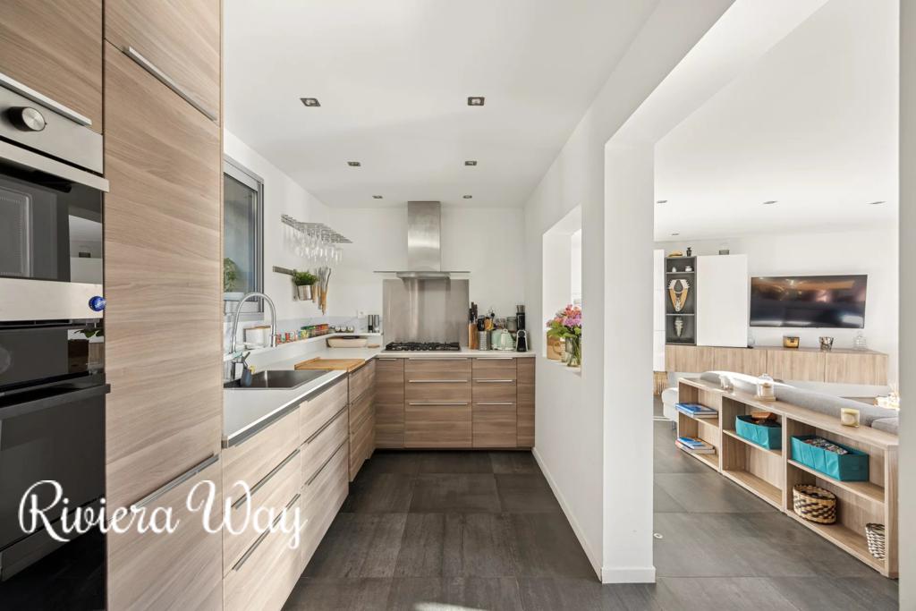 Villa in Mougins, photo #5, listing #104471430