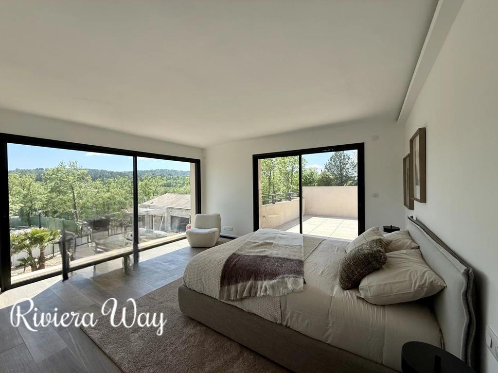 6 room villa in Fayence, photo #5, listing #100230144