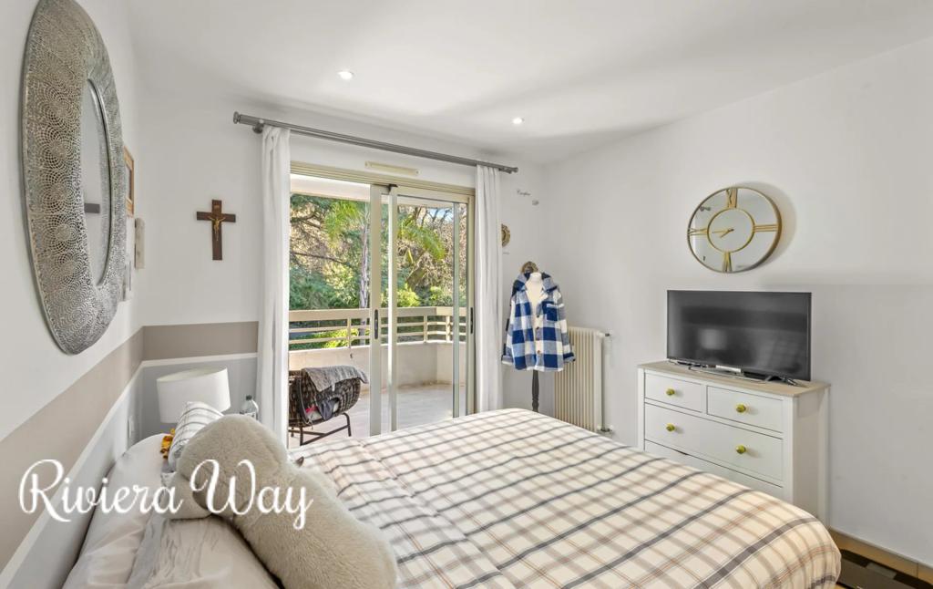 3 room apartment in Le Cannet, photo #8, listing #105351498