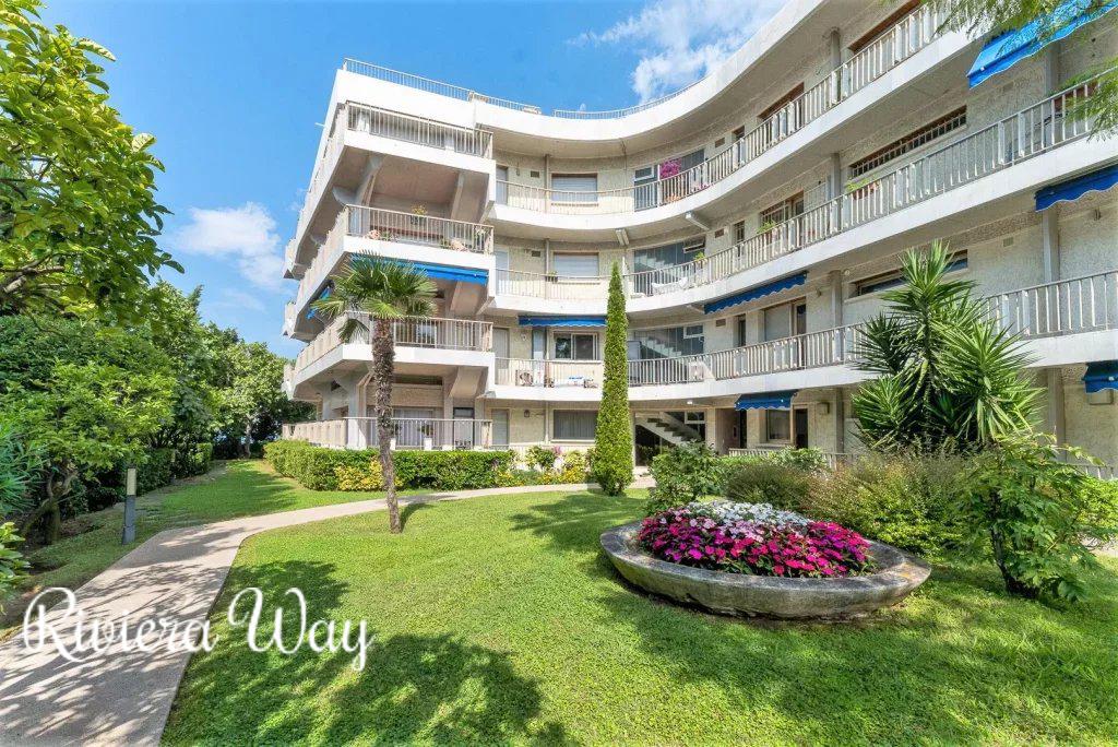 5 room apartment in Antibes, photo #7, listing #103975494