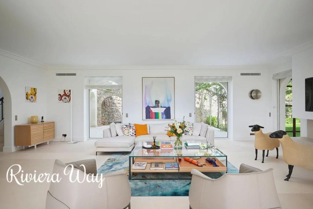 7 room villa in Saint-Tropez, photo #4, listing #103579770
