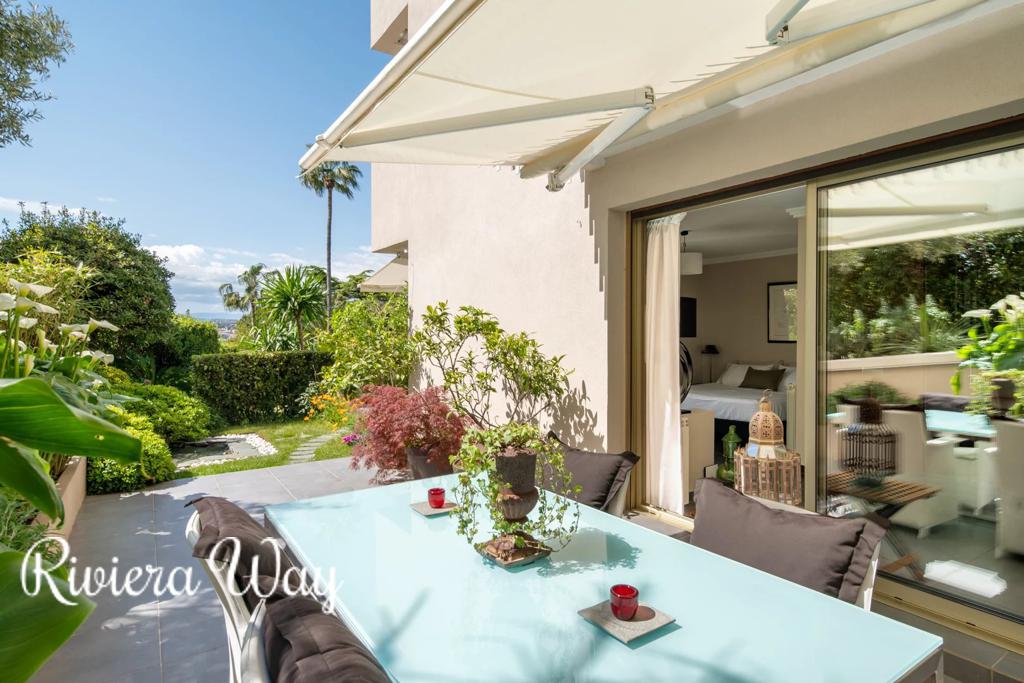 3 room apartment in Cannes, photo #7, listing #107133306