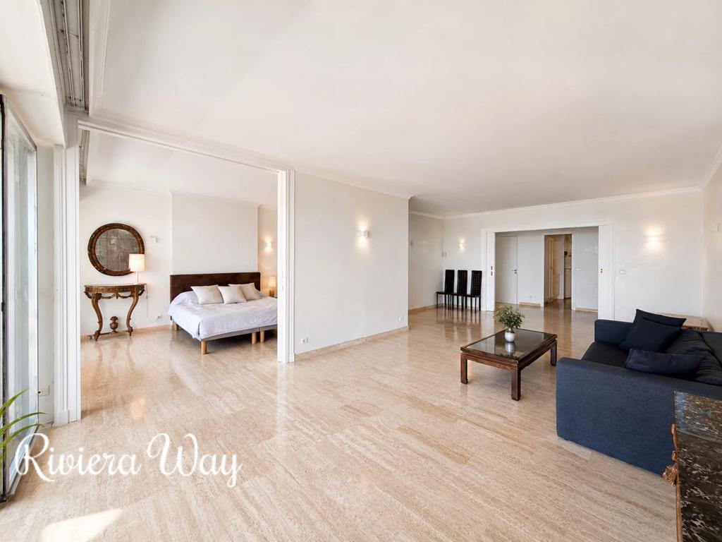 3 room apartment in Cannes, photo #5, listing #106342866