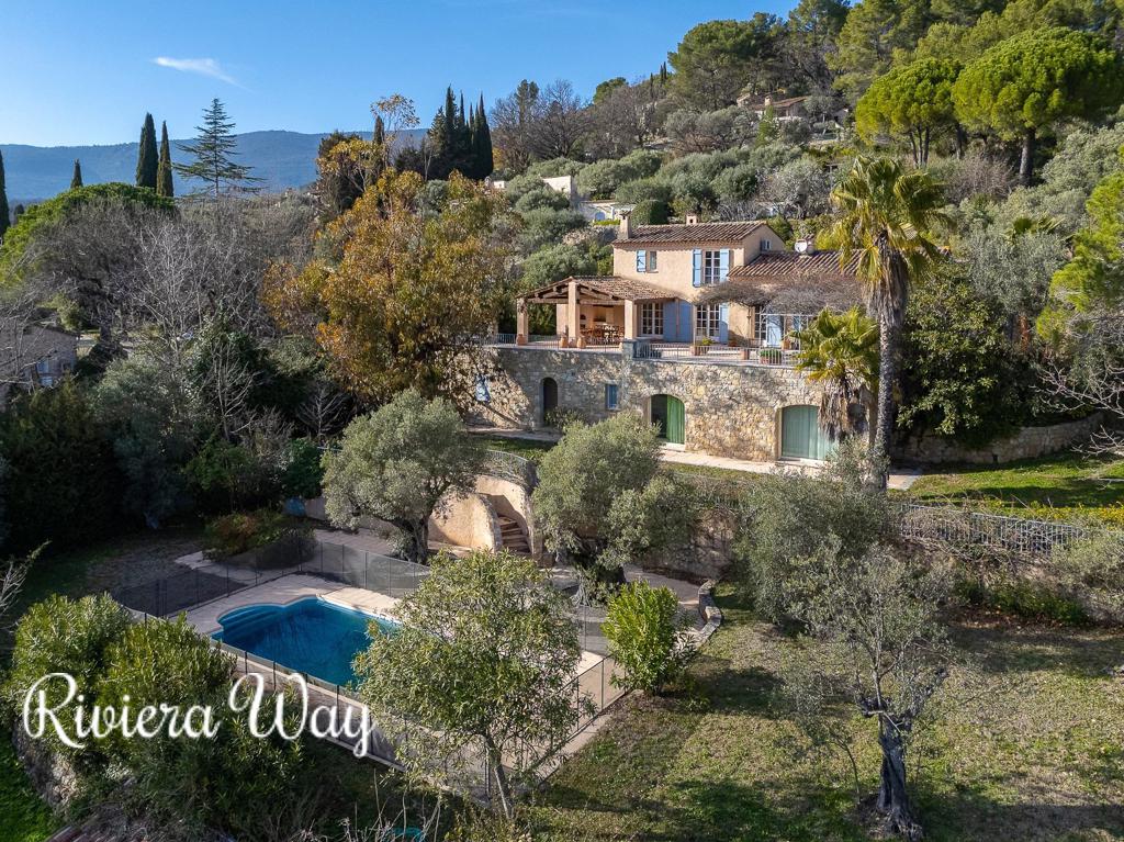 6 room villa in Fayence, photo #1, listing #105660702