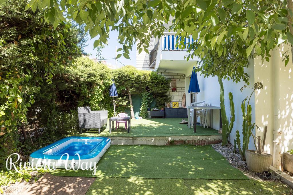 2 room apartment in Juan-les-Pins, photo #2, listing #103948152