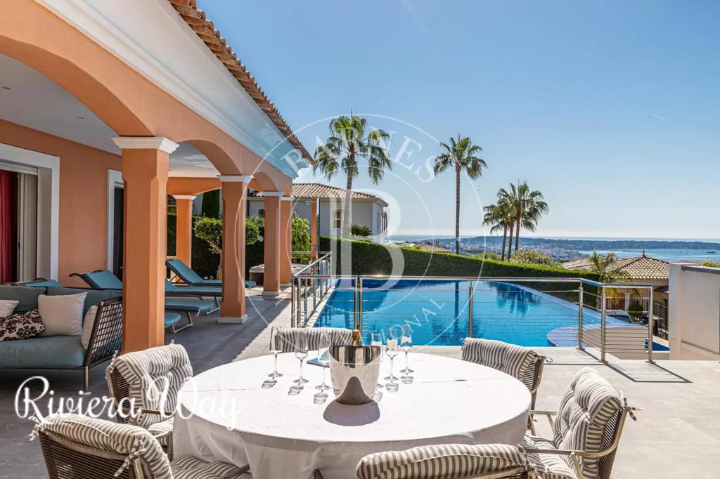 7 room villa in Antibes, photo #9, listing #88644486