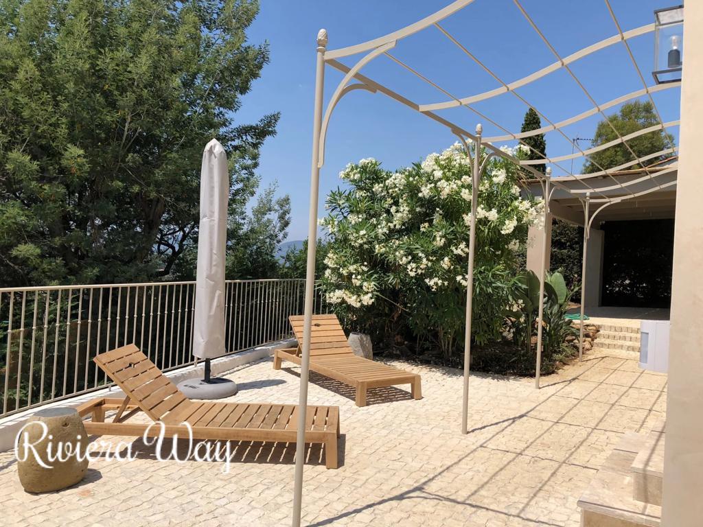 6 room villa in Saint-Tropez, photo #9, listing #103938198