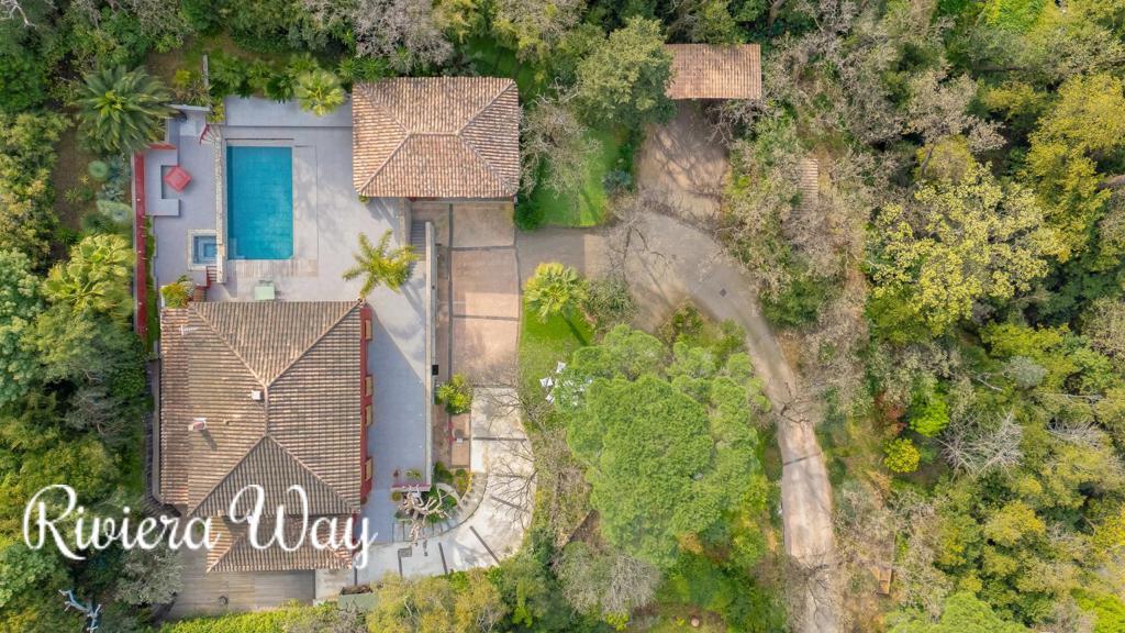 11 room villa in Toulon, photo #1, listing #105959448