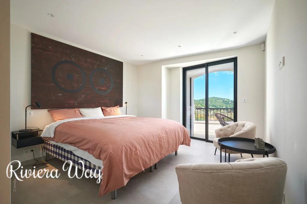 7 room villa in Mougins, photo #2, listing #103229910