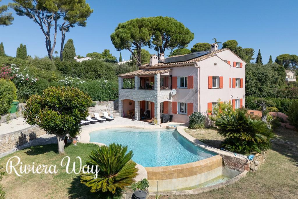 10 room villa in Antibes, photo #6, listing #103907496