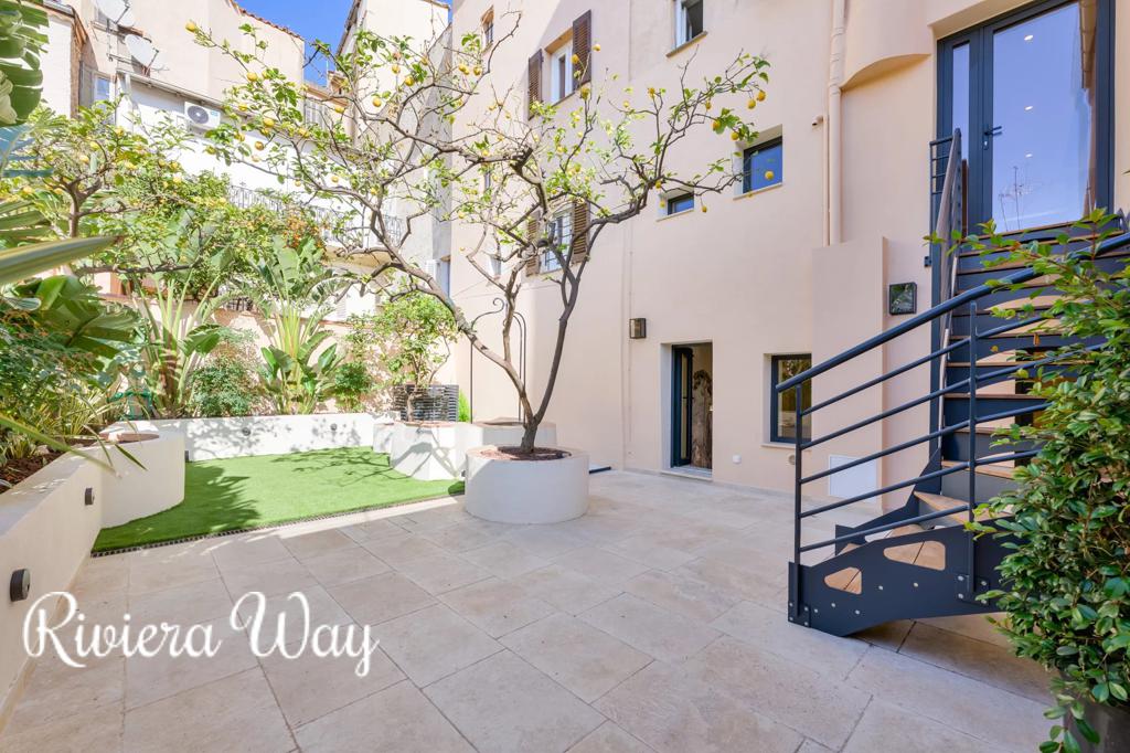 5 room apartment in Antibes, photo #10, listing #104262942
