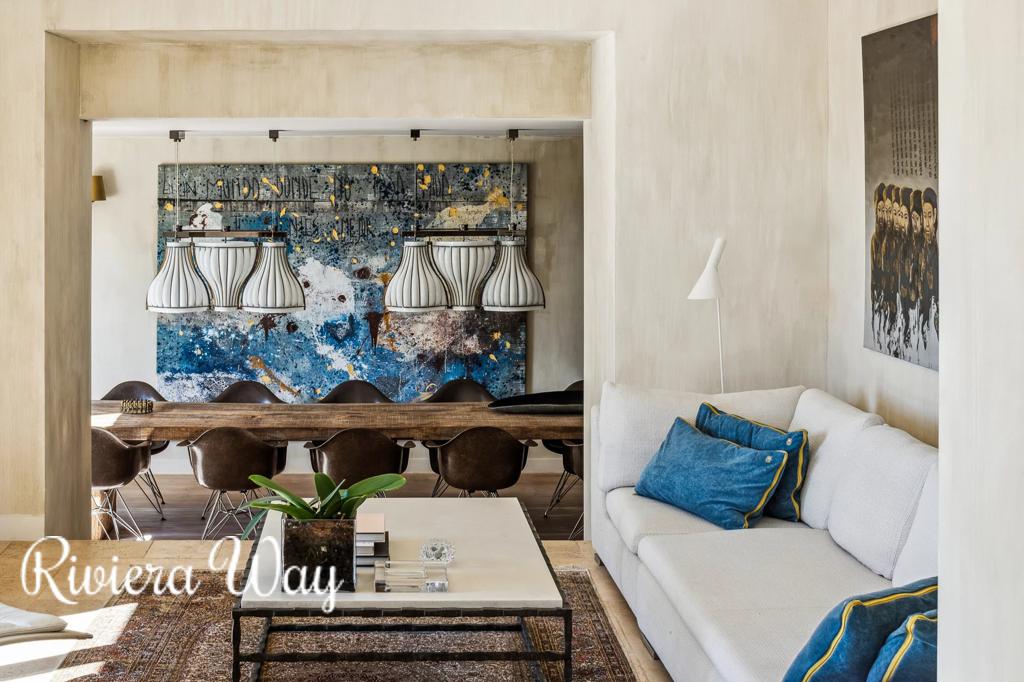 9 room villa in Fayence, photo #3, listing #100404444