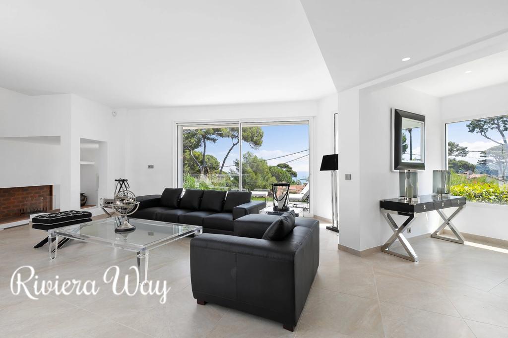 8 room villa in Cap d'Antibes, photo #3, listing #78788430