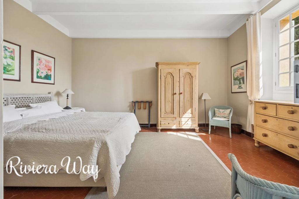 10 room villa in Grasse, photo #10, listing #106178184