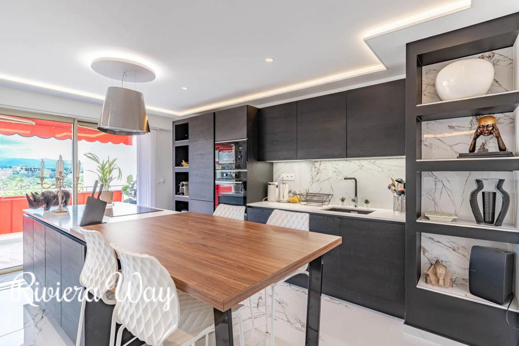 4 room apartment in Antibes, photo #8, listing #105001764