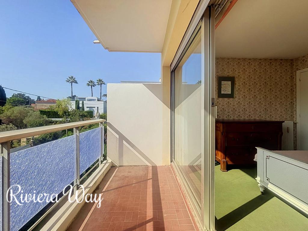 2 room apartment in Antibes, photo #10, listing #107046534