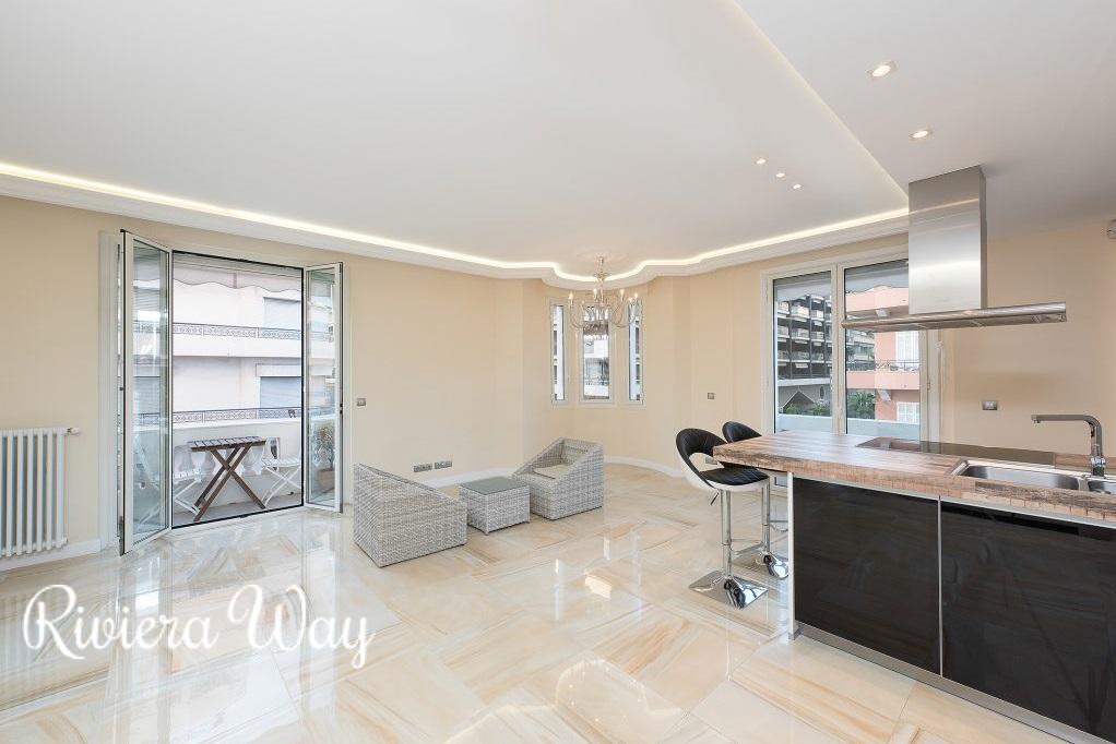 4 room apartment in Cannes, 117 m², photo #2, listing #63500850