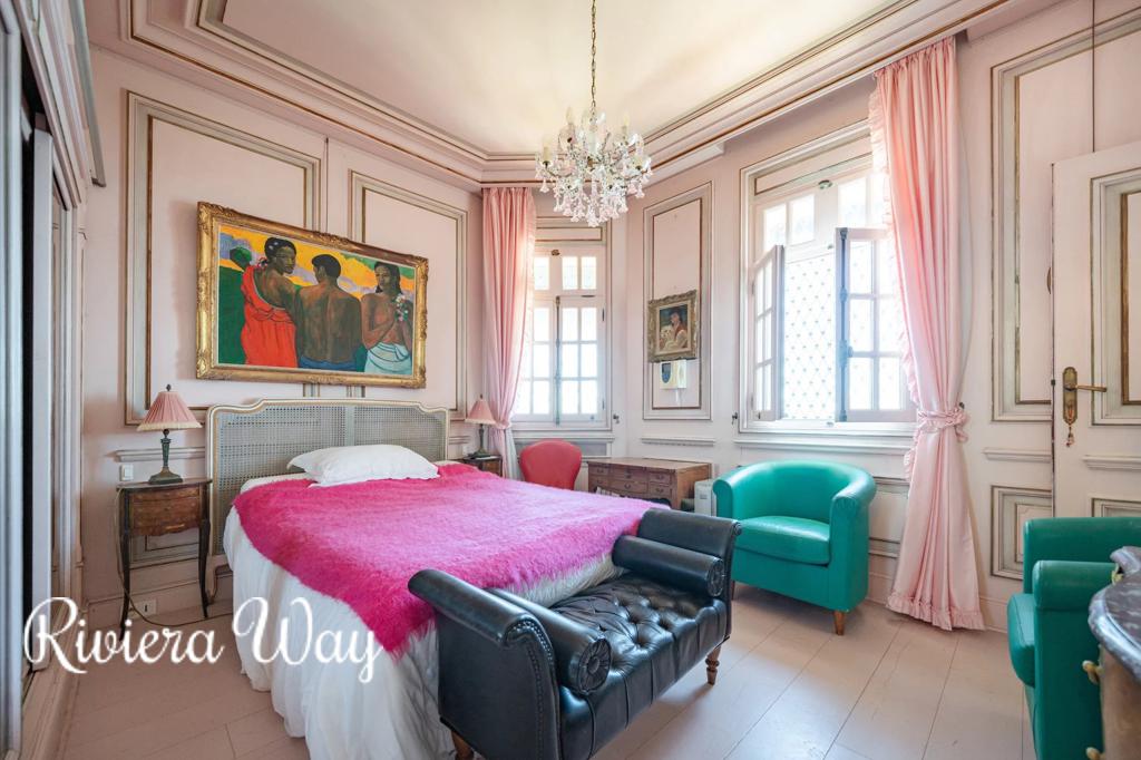 9 room villa in Saint-Raphaël, photo #10, listing #104501460