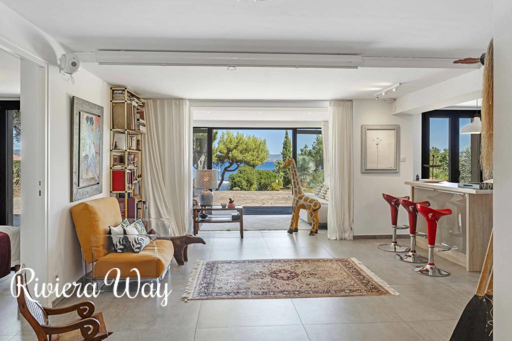 6 room villa in Hyères, photo #6, listing #104106828