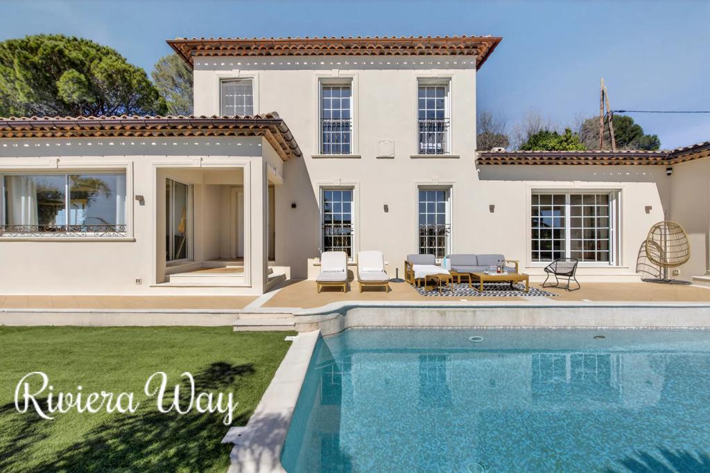 Villa in Mougins, photo #2, listing #105860454