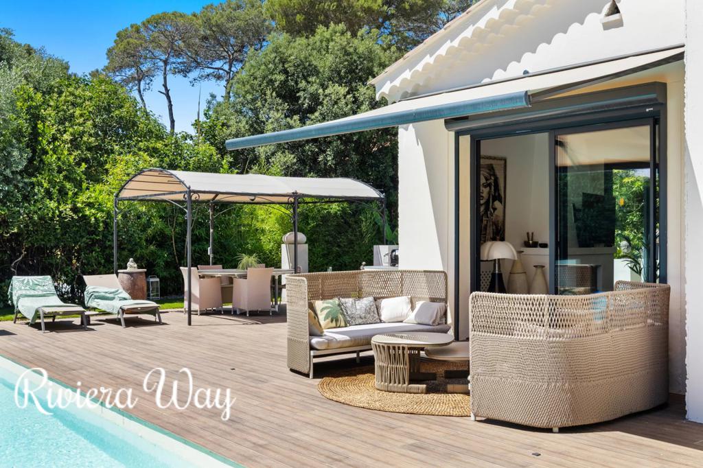5 room villa in Mougins, photo #2, listing #106436946