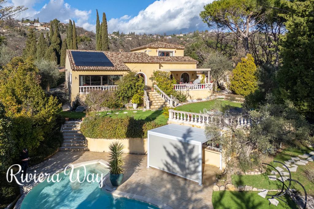 10 room villa in Fayence, photo #1, listing #105455994