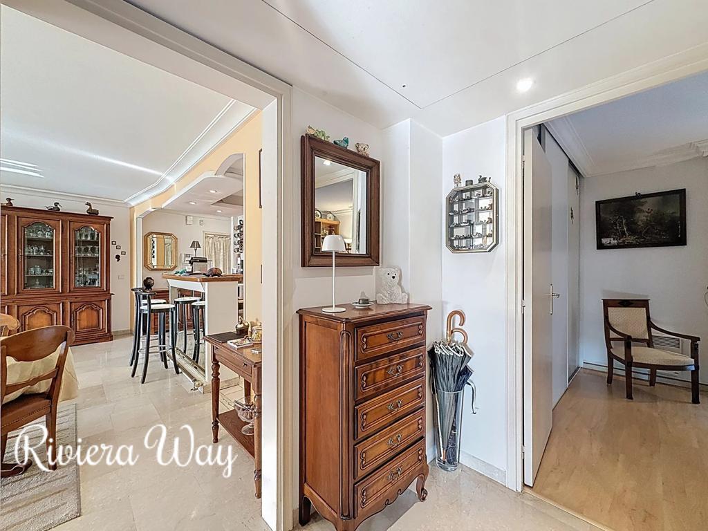 4 room apartment in Le Cannet, photo #4, listing #104440014