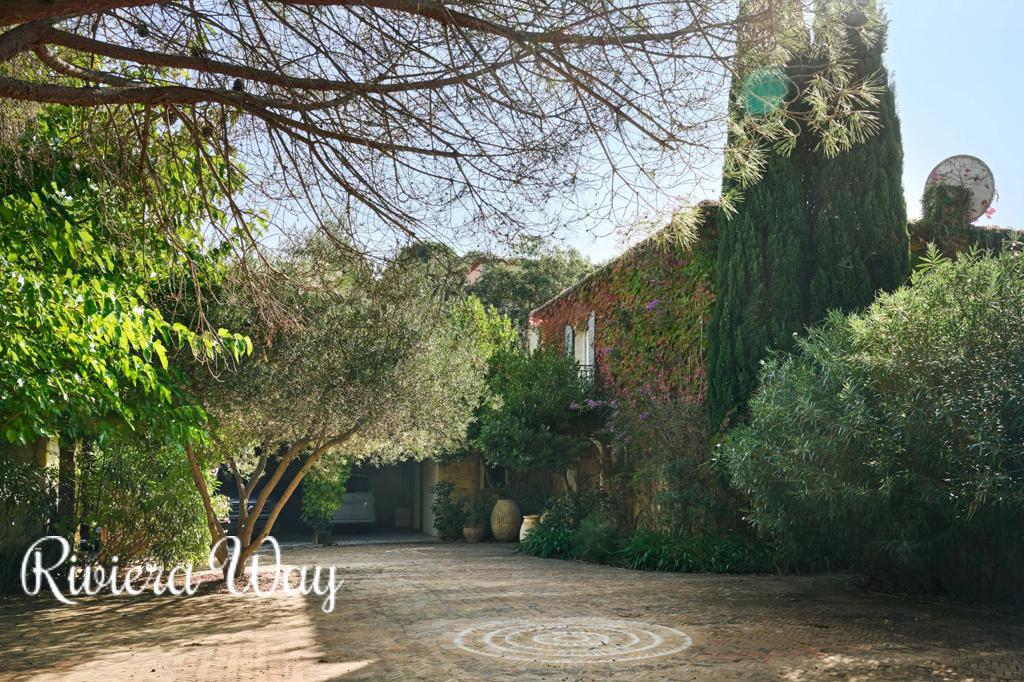 13 room villa in Bormes-les-Mimosas, photo #5, listing #104501502