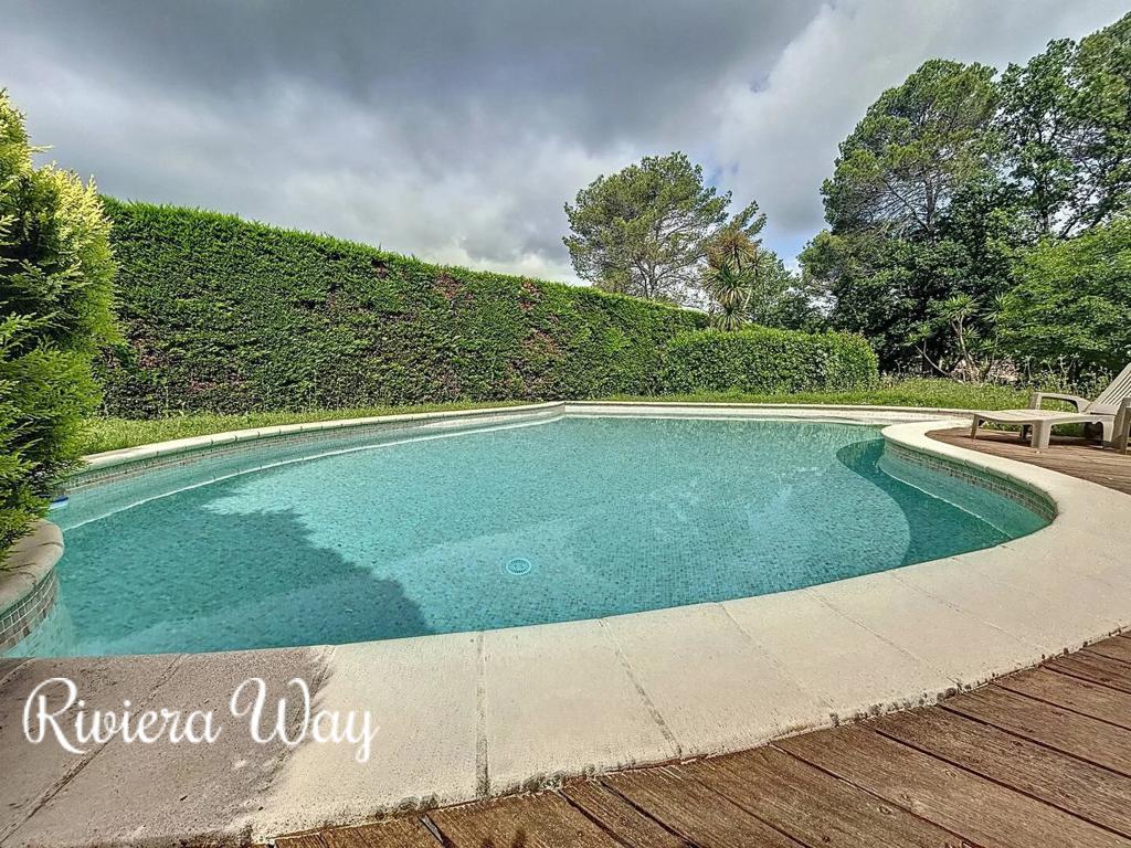 7 room villa in Roquefort-les-Pins, photo #7, listing #101646090