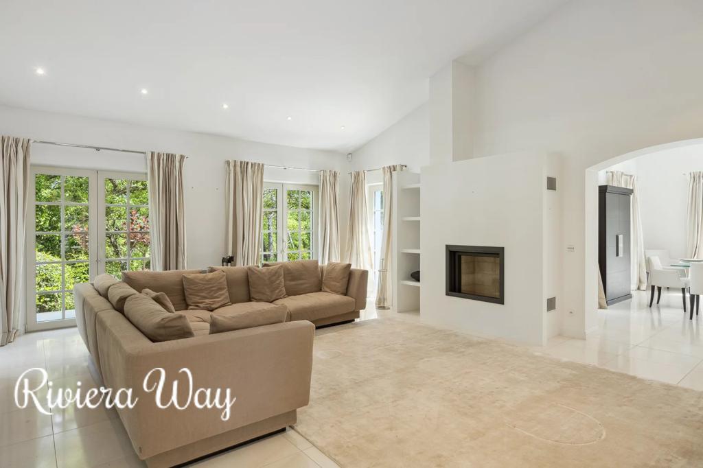 6 room villa in Fayence, photo #5, listing #102971190