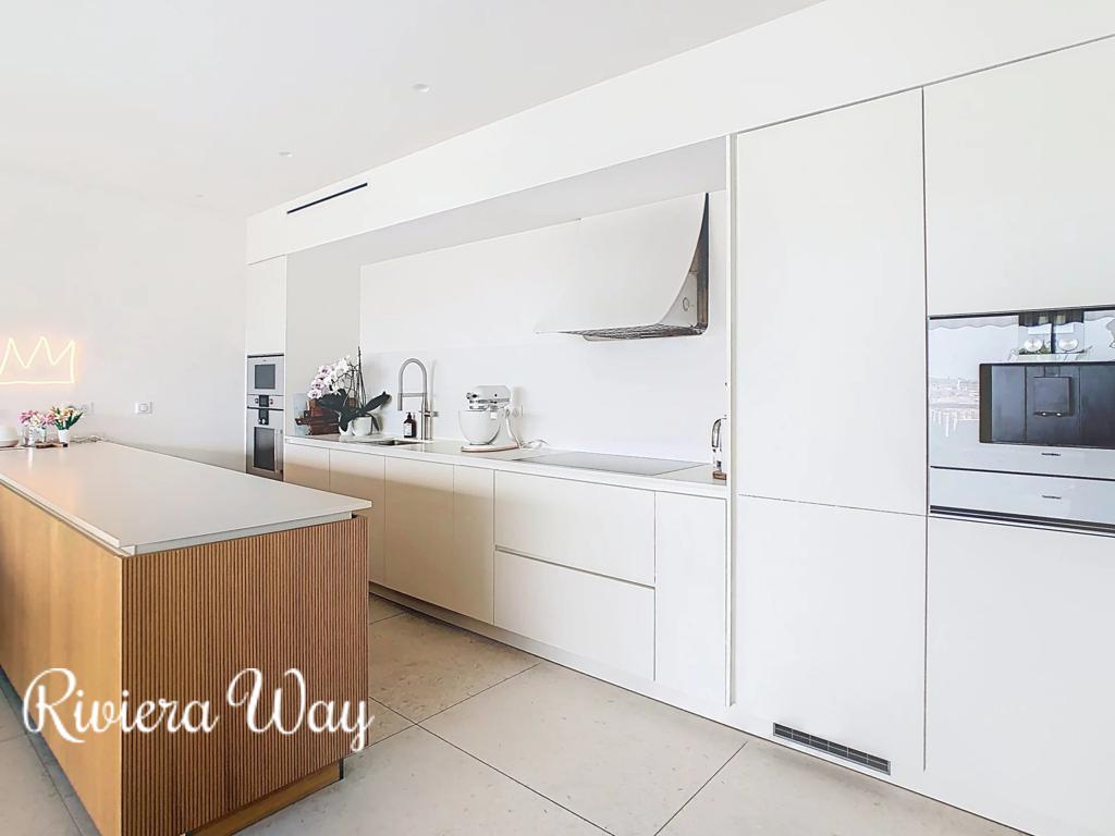 3 room apartment in Cannes, photo #10, listing #103031880