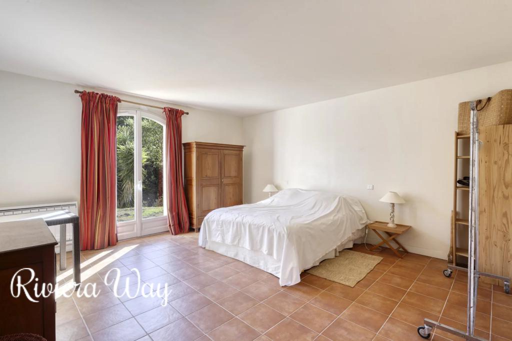 6 room villa in La Croix-Valmer, photo #4, listing #91551348