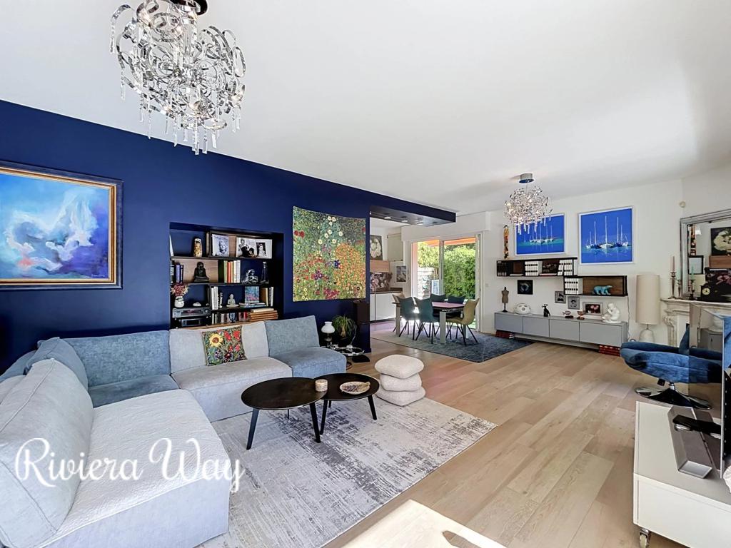 6 room villa in Cap d'Antibes, photo #10, listing #107118396