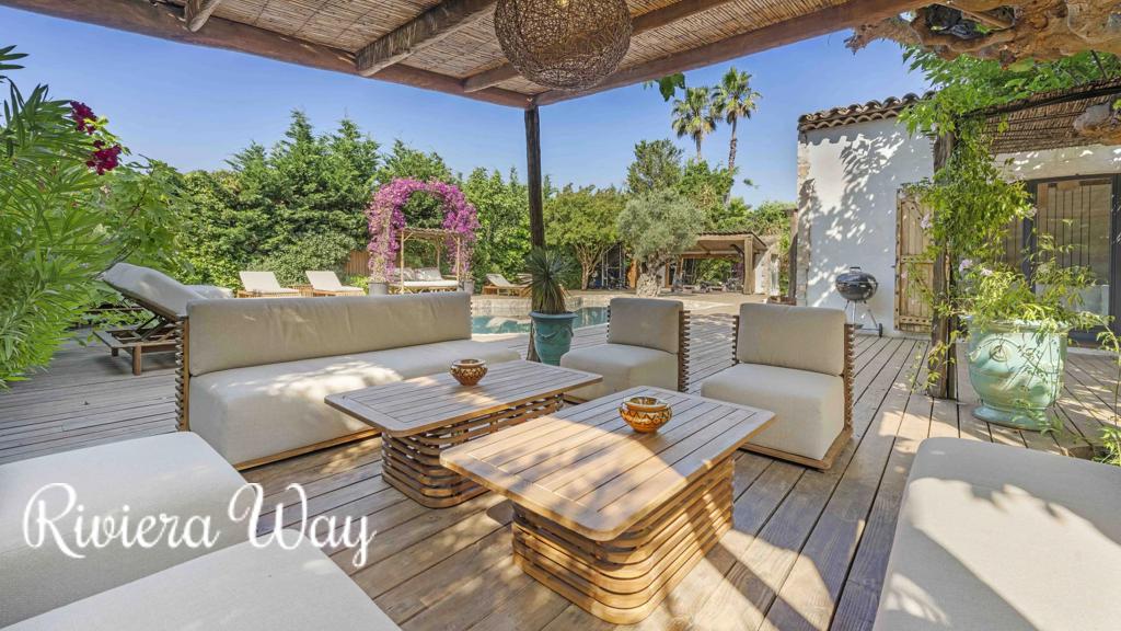 8 room villa in Grimaud, photo #10, listing #103714632
