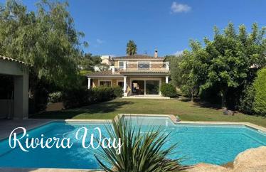 5 room villa in Antibes