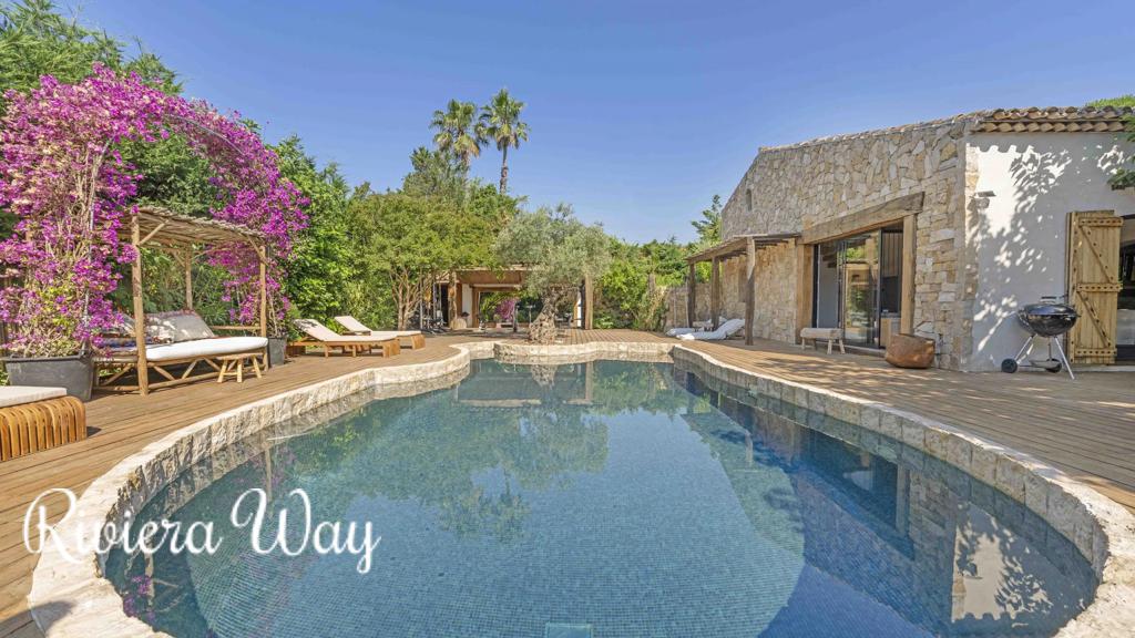 8 room villa in Grimaud, photo #3, listing #103714632