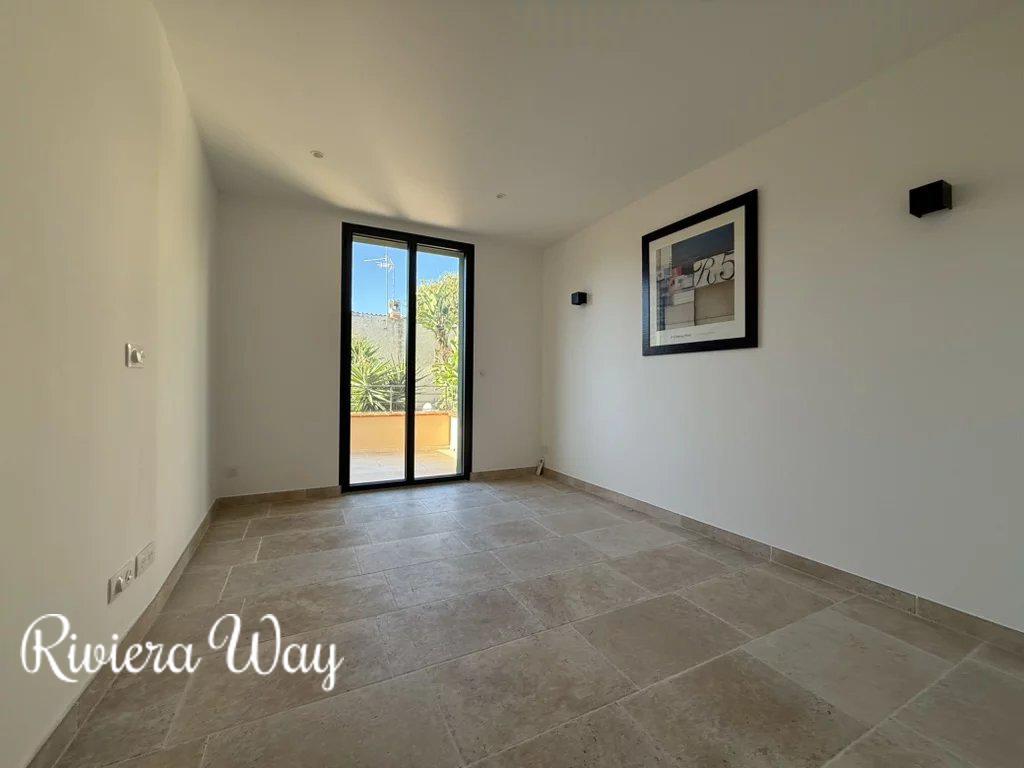 5 room apartment in Antibes, photo #9, listing #104262942