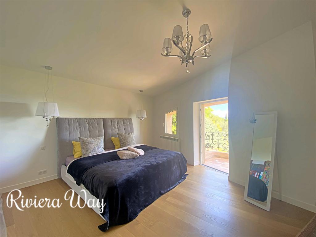 5 room villa in Mougins, photo #2, listing #87732456