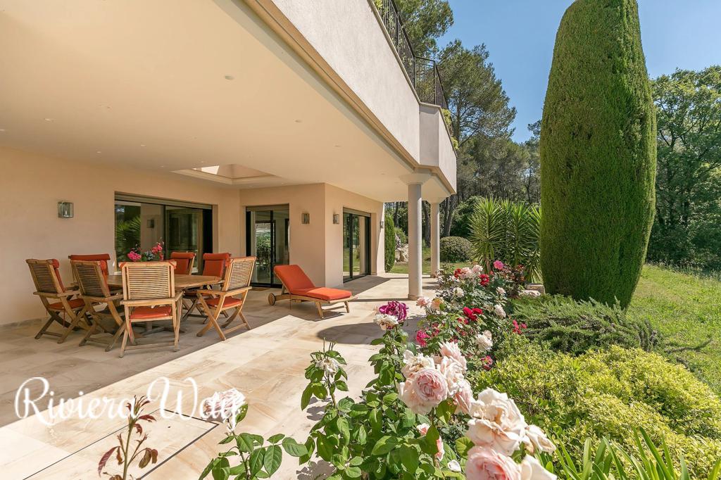 8 room villa in Mougins, photo #7, listing #101672046