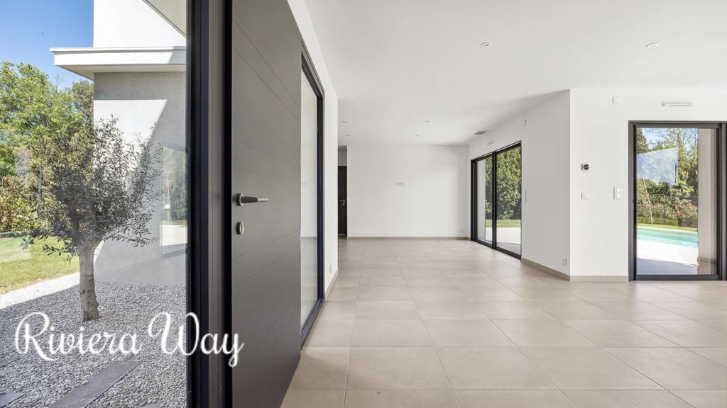 6 room villa in Mougins, photo #4, listing #99759828