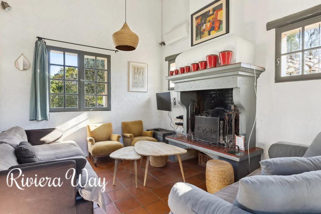 15 room villa in Lorgues, photo #3, listing #101284512