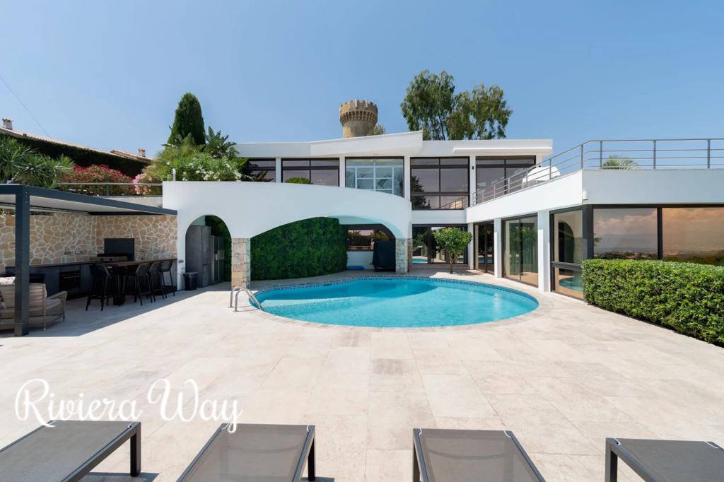 8 room villa in Vallauris, photo #3, listing #106608936