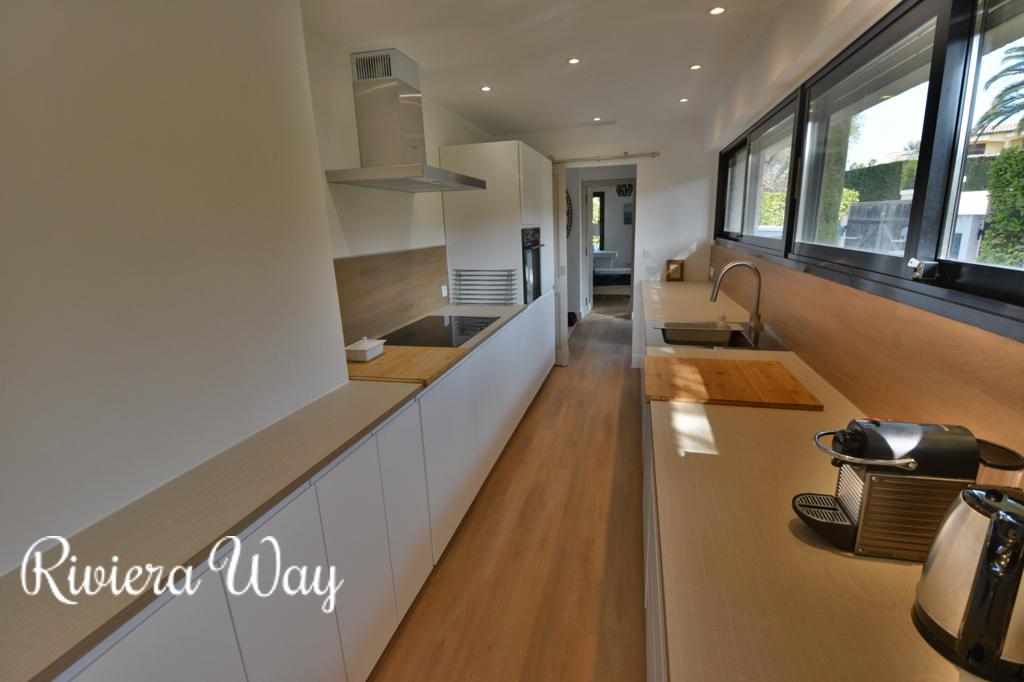 6 room villa in Cap d'Antibes, photo #8, listing #87461052