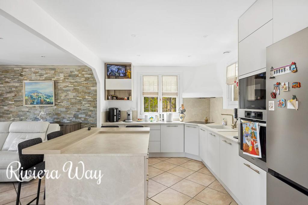6 room villa in Cagnes-sur-Mer, photo #9, listing #106503894