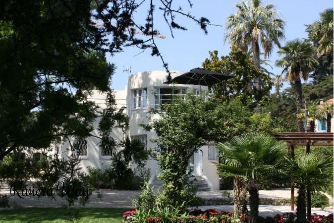 Villa in Cap d'Antibes, 2680 m², photo #2, listing #63510048