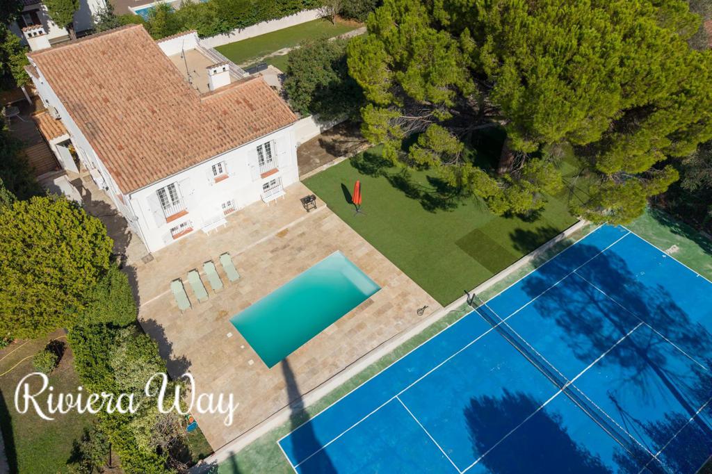 6 room villa in Mougins, photo #3, listing #107133054