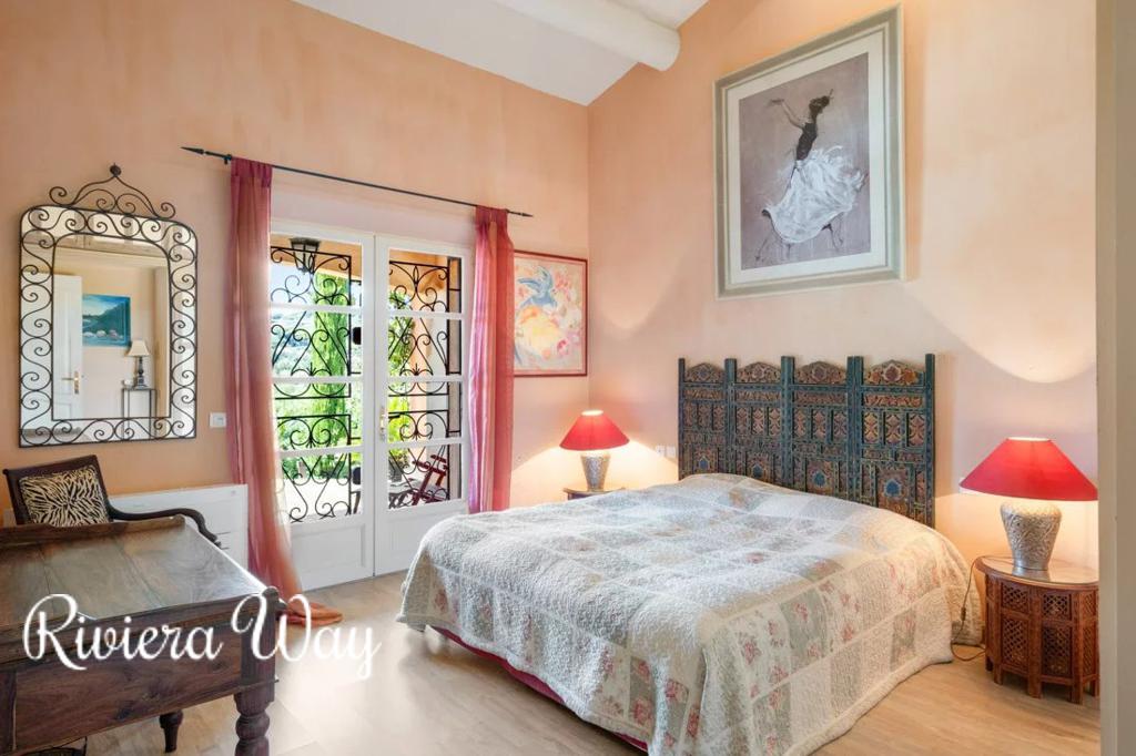 5 room villa in Saint-Tropez, photo #2, listing #99912624