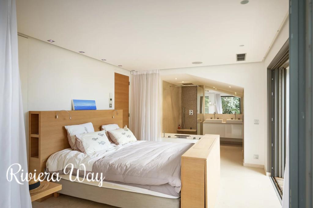 7 room villa in Le Lavandou, photo #3, listing #103109706